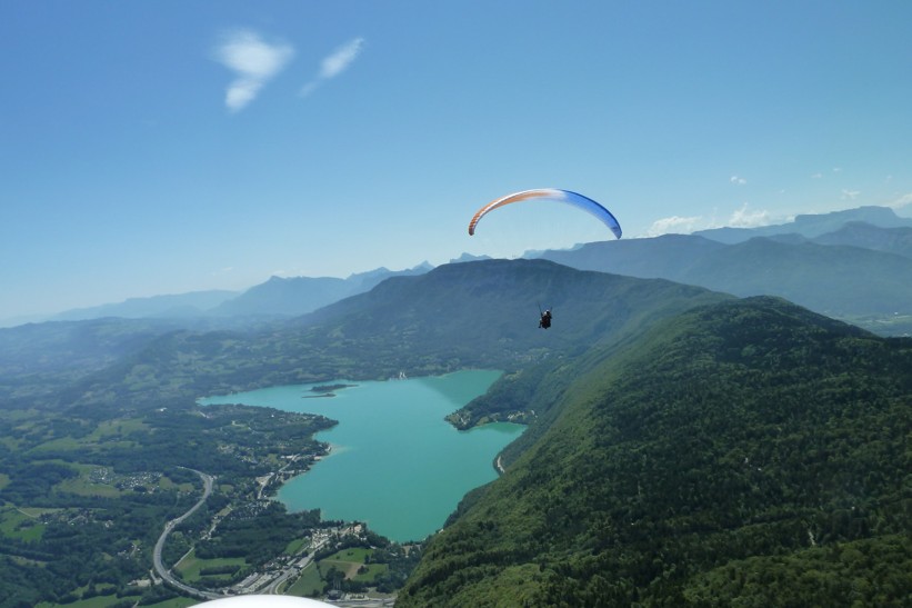 réserver un bapteme parapente à aiguebelette