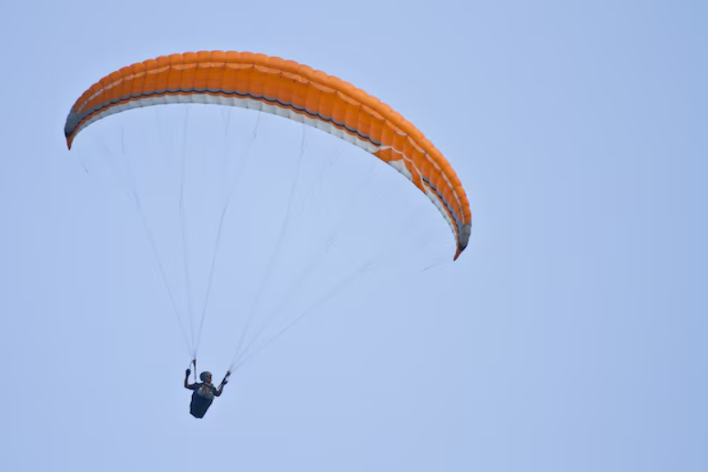 notre classement des meilleurs spots de parapente en auvergne
